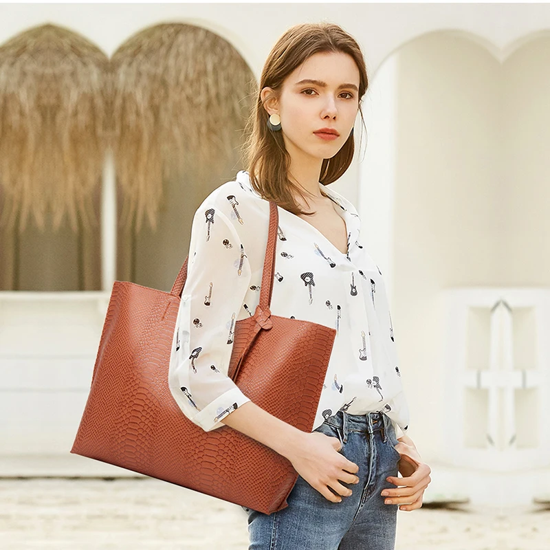 Classic Crocodile Women Purses High Quality European Handbags Crossbody Shoulder leather Bags for Ladies
Classic Crocodile Women Purses High Quality European Handbags Crossbody Shoulder leather Bags for Ladies