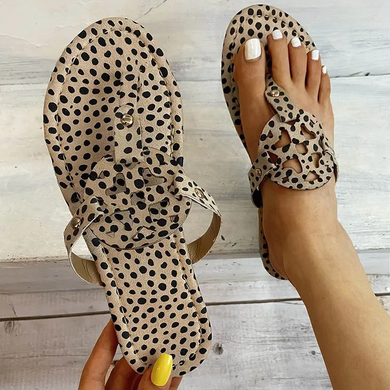 Leopard women's sandals flat shoes for women and ladies slippers and sandals 2021, 1 colors
Leopard women's sandals flat shoes for women and ladies slippers and sandals 2021, 1 colors