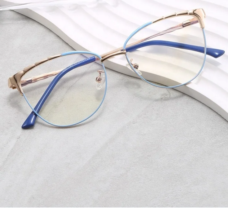 2024 Hot selling high quality Double Color Blue cut glasses men and women spectacle frame metal anti blue light glasses
2024 Hot selling high quality Double Color Blue cut glasses men and women spectacle frame metal anti blue light glasses
