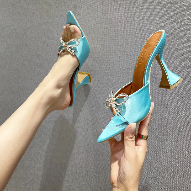 DM 899-11A Iheeled shoes pointed open toe shoes bow Rhinestone high heels sandals women's slippers sandals designer high heels
DM 899-11A Iheeled shoes pointed open toe shoes bow Rhinestone high heels sandals women's slippers sandals designer high heels