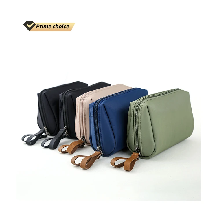 Custom Logo Low Moq Small Nylon Makeup Bag Portable Travel Purse Cosmetic Bag with Brush Holder
Custom Logo Low Moq Small Nylon Makeup Bag Portable Travel Purse Cosmetic Bag with Brush Holder