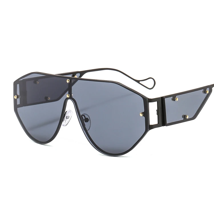 2020 new brand design metal rivet big sun glasses shades custom oversized fashion sunglasses women men
2020 new brand design metal rivet big sun glasses shades custom oversized fashion sunglasses women men