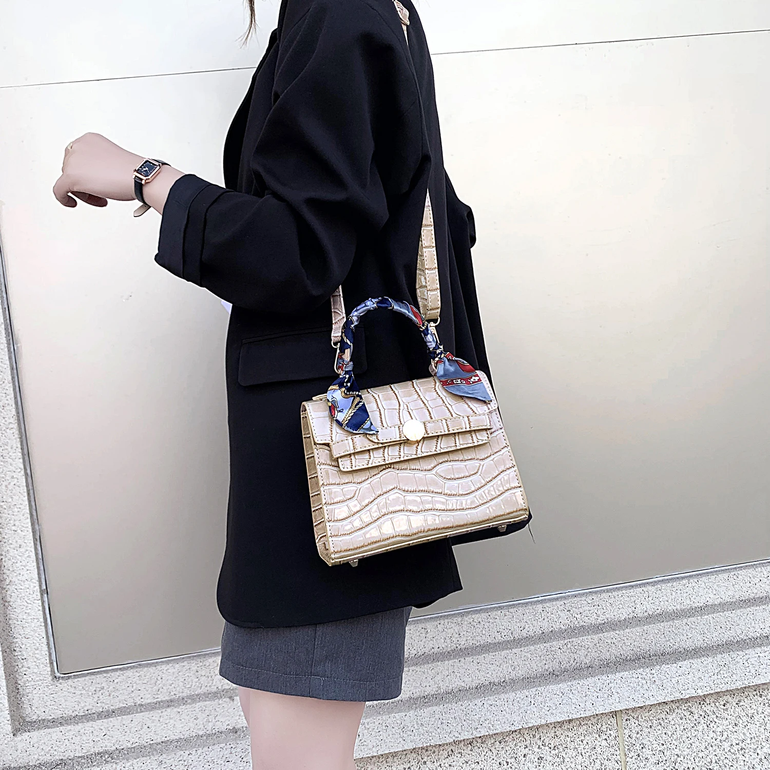 2021 New European Fashion Sexy Women Shopping Party Colorful Pu Small Bag Luxury Mini Shoulder Purse Handbag, As picture
2021 New European Fashion Sexy Women Shopping Party Colorful Pu Small Bag Luxury Mini Shoulder Purse Handbag, As picture