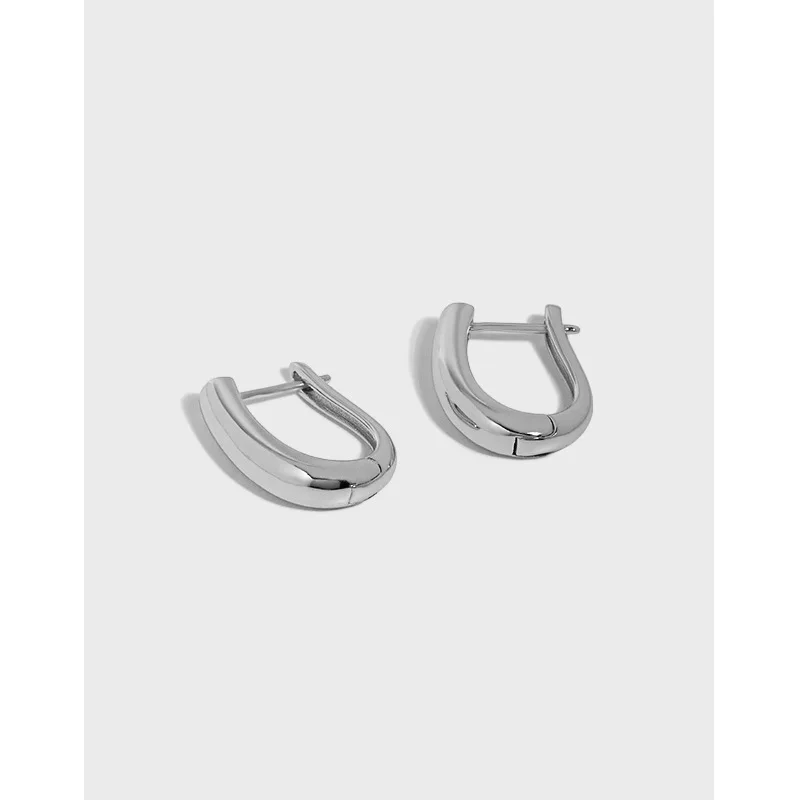 Korean Fashion Sterling Silver Hollow Oval Stud Earrings Simple 18K Gold Plated S925 Sterling Silver U Shaped Earrings For Gift
Korean Fashion Sterling Silver Hollow Oval Stud Earrings Simple 18K Gold Plated S925 Sterling Silver U Shaped Earrings For Gift