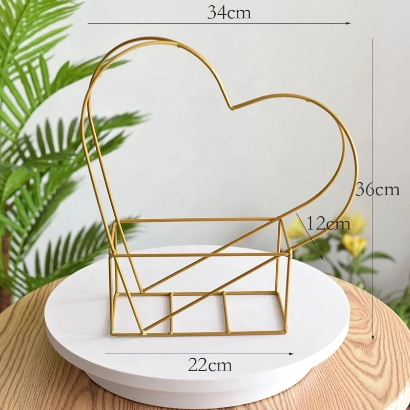 Gold color wedding table heart shape centerpiece flower stand, White ,gold ,black
Gold color wedding table heart shape centerpiece flower stand, White ,gold ,black