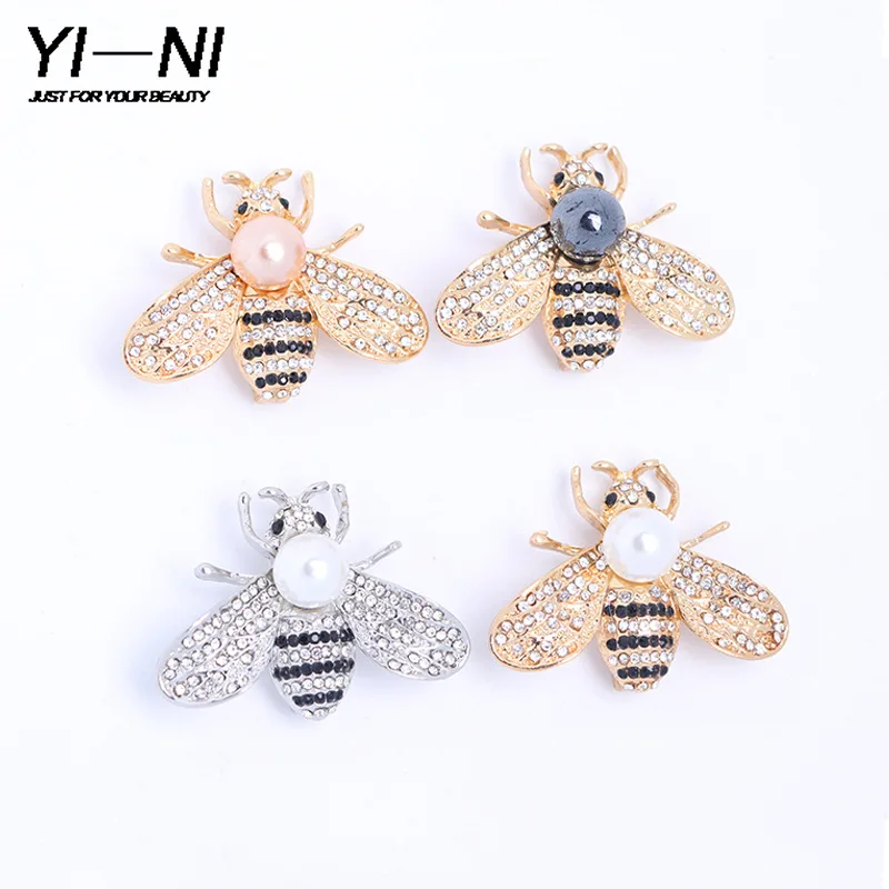 Woman Jewelry Pearl Inlay Crystal Bee Brooch Metal Bee Collar Pin Pearl Crystal Bee Animal Brooch
Woman Jewelry Pearl Inlay Crystal Bee Brooch Metal Bee Collar Pin Pearl Crystal Bee Animal Brooch