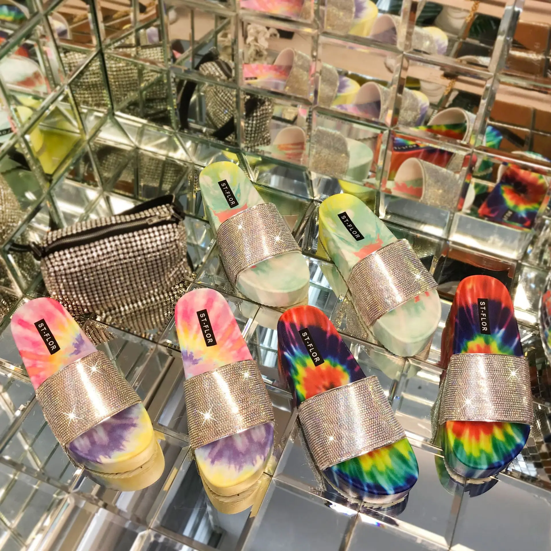 Fashion Cheap Slippers Luxury Rhinestone Women Home And Outwear Sandals Tie Dye Ladies Slippers, Picture
Fashion Cheap Slippers Luxury Rhinestone Women Home And Outwear Sandals Tie Dye Ladies Slippers, Picture