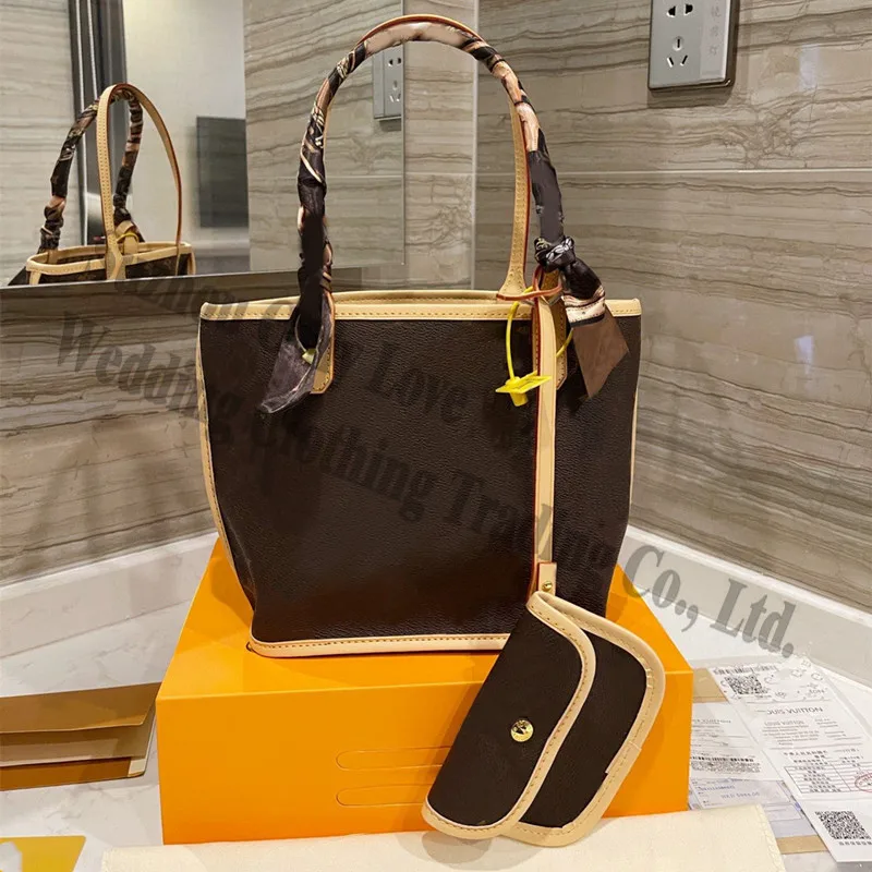 Wholesale All Over Characters Letters Real Leather armpit Bags Flowers Brown Ladies Tote Hand Bags Woman Purses and Handbags
Wholesale All Over Characters Letters Real Leather armpit Bags Flowers Brown Ladies Tote Hand Bags Woman Purses and Handbags