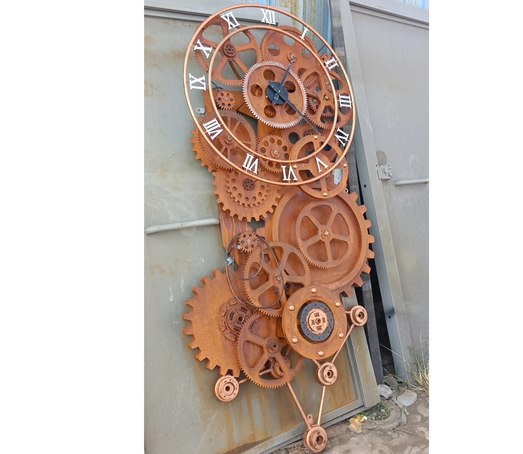 Steampunk Gear and Cog Design with a Bronze clock rotatable gear clock, Custom color
Steampunk Gear and Cog Design with a Bronze clock rotatable gear clock, Custom color