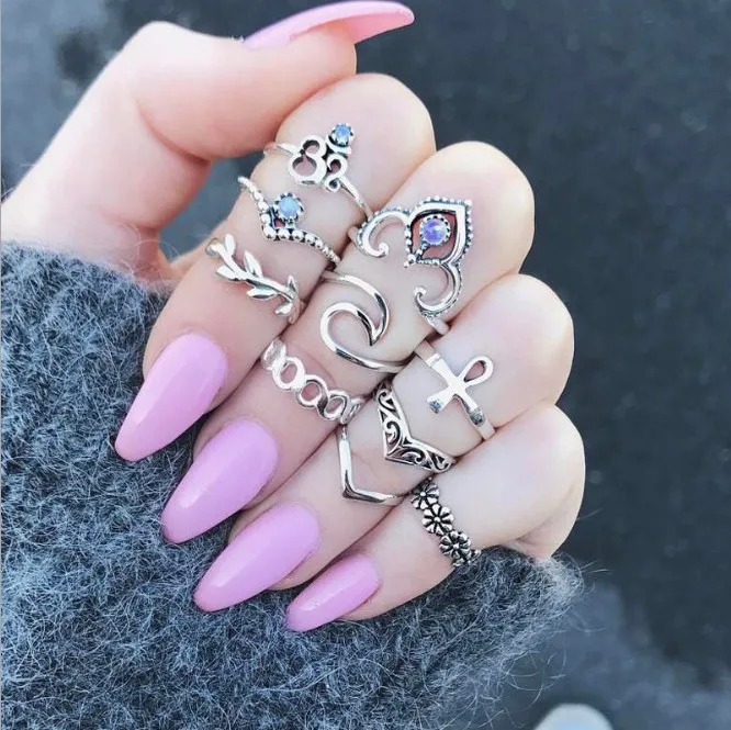 10 pcs Boho vintage silver flower leaf openwork lotus gemstone female vintage stackable ring set, As photo
10 pcs Boho vintage silver flower leaf openwork lotus gemstone female vintage stackable ring set, As photo