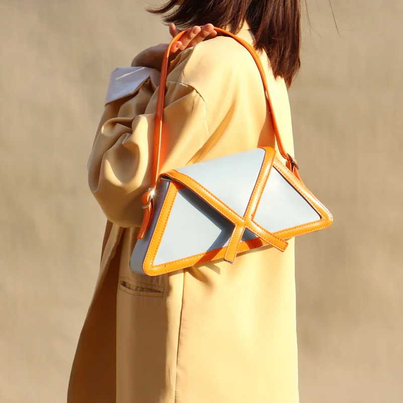 New Fashion Luxury Handbags Designer Trapezoid Purses Crossbody for women, 3 color available
New Fashion Luxury Handbags Designer Trapezoid Purses Crossbody for women, 3 color available