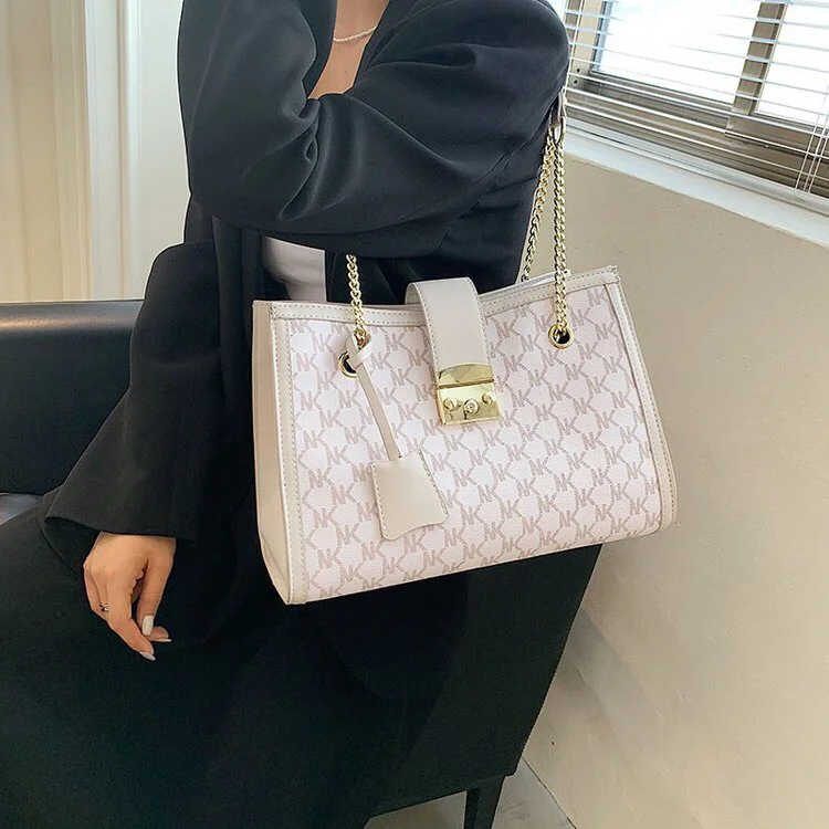 Luxury Brand Real Logo Kids handbags 2021 luxury bag Women luxury shoe and bag set 
Luxury Brand Real Logo Kids handbags 2021 luxury bag Women luxury shoe and bag set