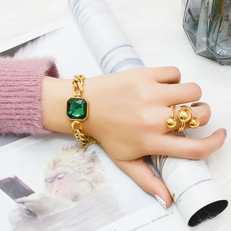 2021 New Style Stainless Steel Plated Real Gold Hyperbole Blue Crystal Denim Chain Metal Jewelry Titanium Steel Bracelet, Gold color
2021 New Style Stainless Steel Plated Real Gold Hyperbole Blue Crystal Denim Chain Metal Jewelry Titanium Steel Bracelet, Gold color