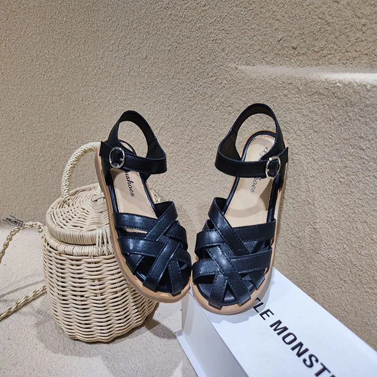 Summer new style big boy girl Baotou woven retro sandals fashion simple little princess half sandals
Summer new style big boy girl Baotou woven retro sandals fashion simple little princess half sandals