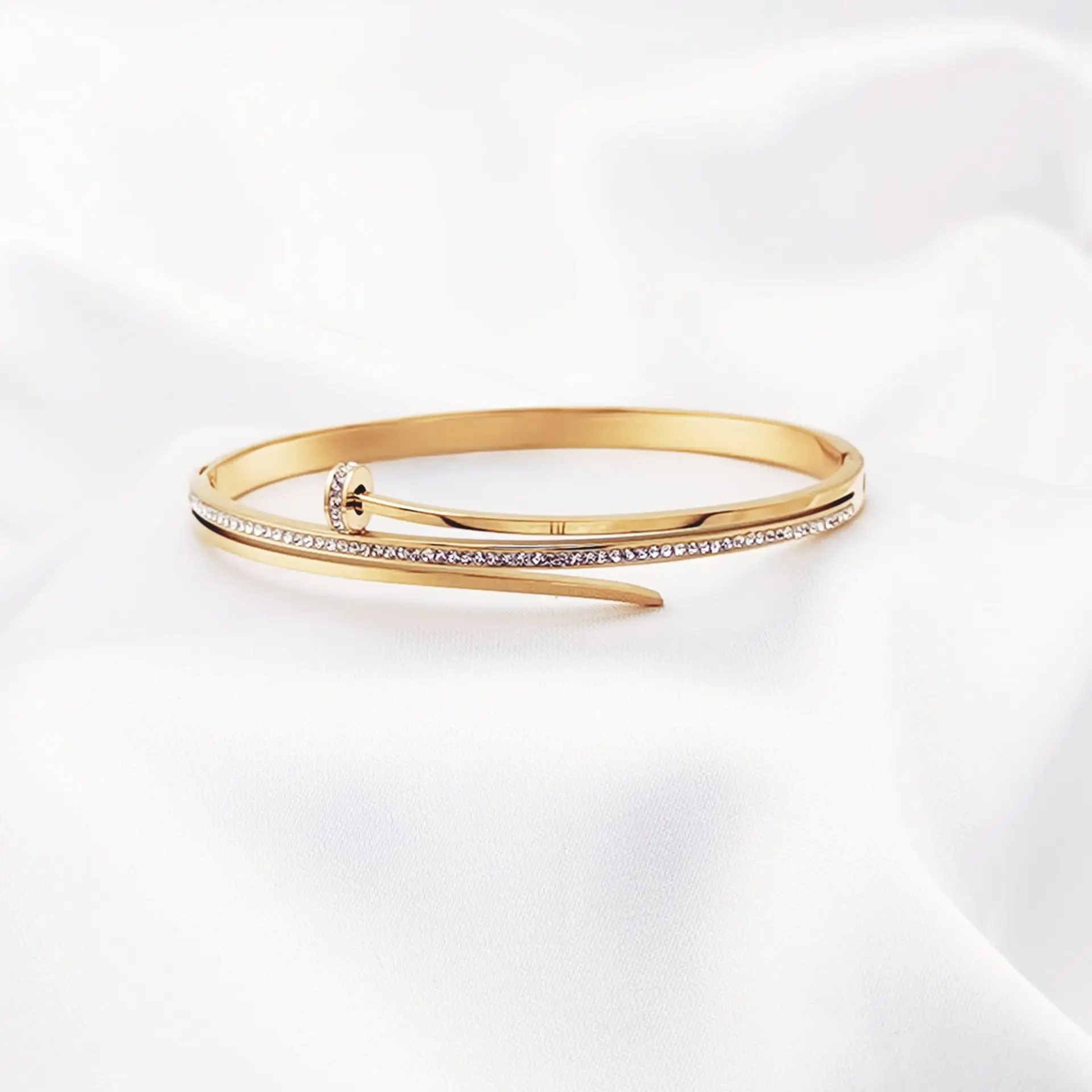 Fashion Men Women jewelry Stainless Steel Adjustable Bangle Rose Gold Nail Bangle Bracelets With Zircon, Silver
Fashion Men Women jewelry Stainless Steel Adjustable Bangle Rose Gold Nail Bangle Bracelets With Zircon, Silver