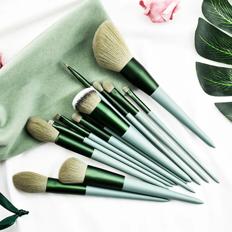 New Design Professional Beauty Tools Face Foundation Green Plastic Handle Makeup Brush Fashionable Makeup Brush
New Design Professional Beauty Tools Face Foundation Green Plastic Handle Makeup Brush Fashionable Makeup Brush