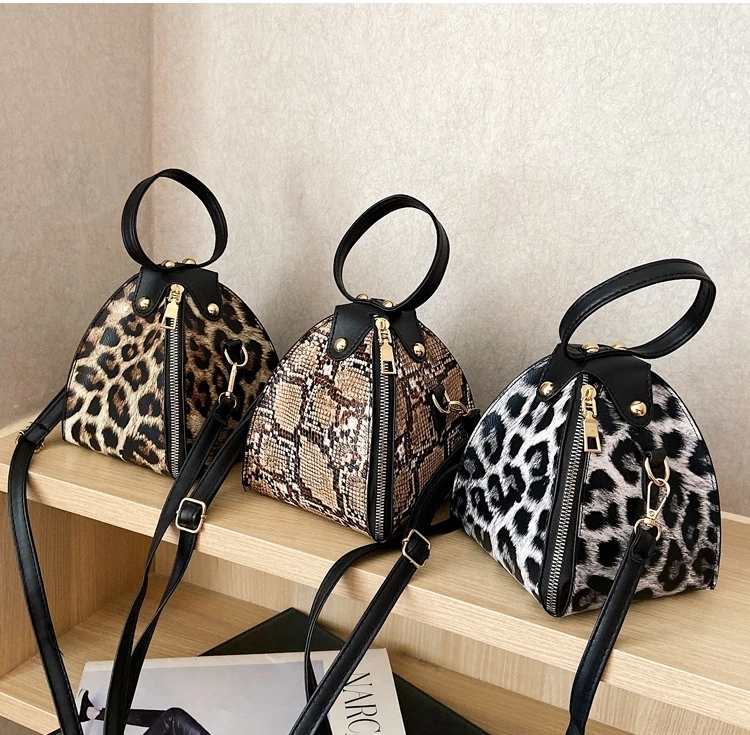 TS9131 2021 Handbags Purses Cheap Leopard Print Leather Shoulder Messenger Bag Handbags Purses and Handbags for Women
TS9131 2021 Handbags Purses Cheap Leopard Print Leather Shoulder Messenger Bag Handbags Purses and Handbags for Women