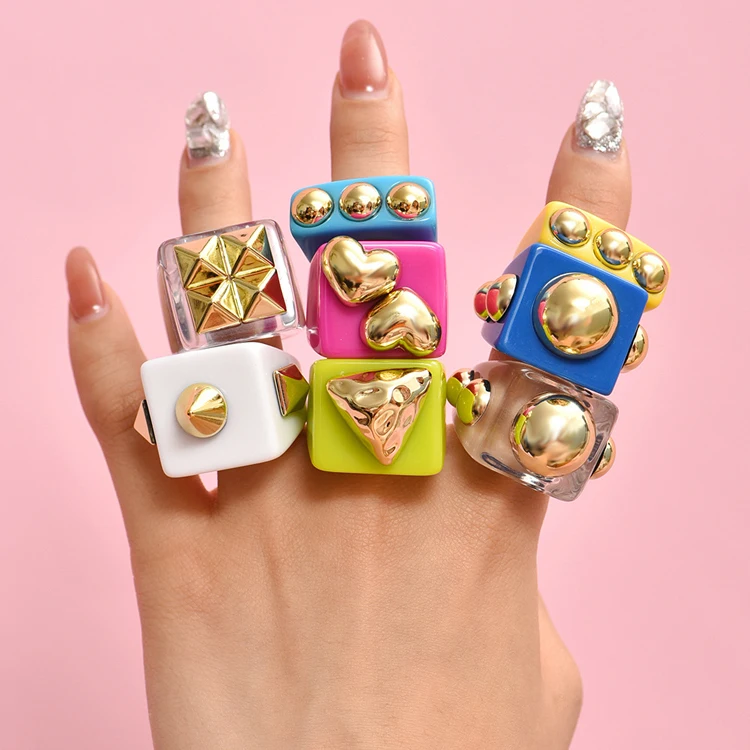Hip Hop rock metal triangle heart shape geometric ring personality fashion color transparent color resin acrylic ring wholesale
Hip Hop rock metal triangle heart shape geometric ring personality fashion color transparent color resin acrylic ring wholesale