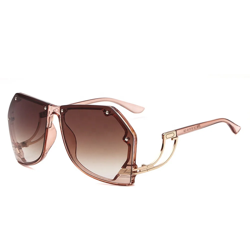 2021 Fashion metal and plastic material retro sunglasses, Hot Sale square womens sunglasses
2021 Fashion metal and plastic material retro sunglasses, Hot Sale square womens sunglasses