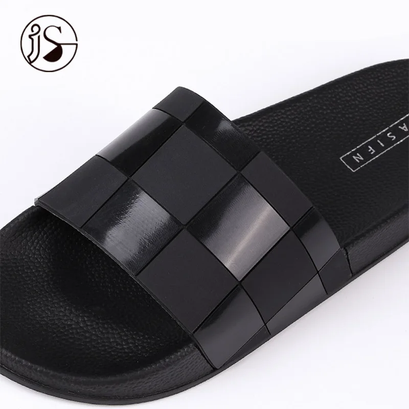 Slippers male summer lovers indoor household household grid men's bathroom slippers wholesale
Slippers male summer lovers indoor household household grid men's bathroom slippers wholesale