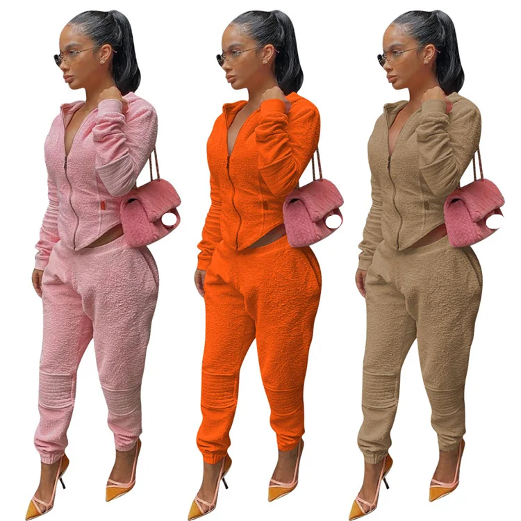 2021 custom logo new velvet long sleeve autumn and winter thicken hooded two piece women Pants suit, Mix color or custom colors
2021 custom logo new velvet long sleeve autumn and winter thicken hooded two piece women Pants suit, Mix color or custom colors
