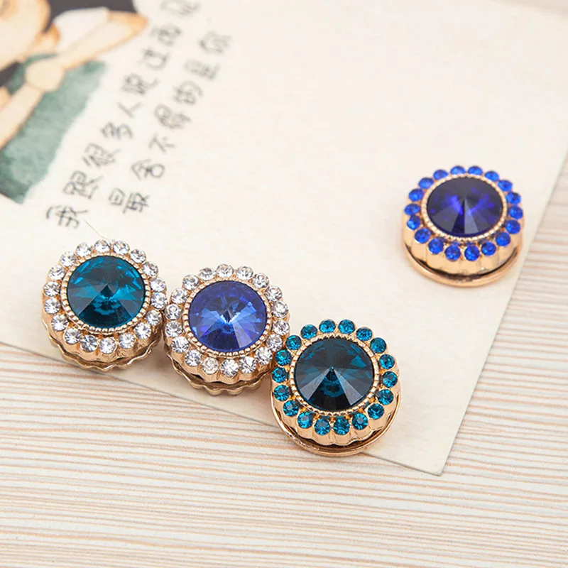 Women Muslim Style Scarf One Side Crystal Magnetic Brooch Unique Exquisite Rhinestone Magnet Brooch, Picture color
Women Muslim Style Scarf One Side Crystal Magnetic Brooch Unique Exquisite Rhinestone Magnet Brooch, Picture color