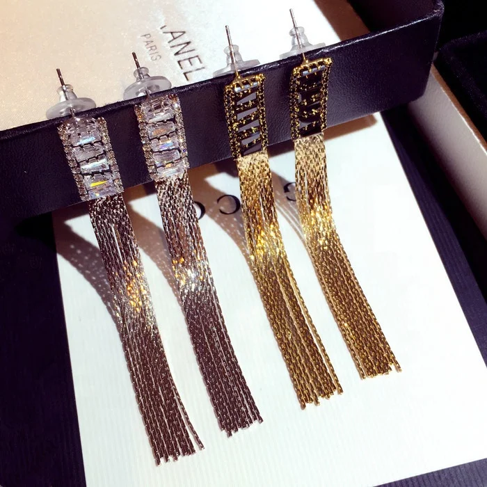 New Fashion Metal Tassel Earrings Long Earrings For Women Exaggerated Silver Color Gold Color Rhinestone Dangle Earrings, Picture shows
New Fashion Metal Tassel Earrings Long Earrings For Women Exaggerated Silver Color Gold Color Rhinestone Dangle Earrings, Picture shows