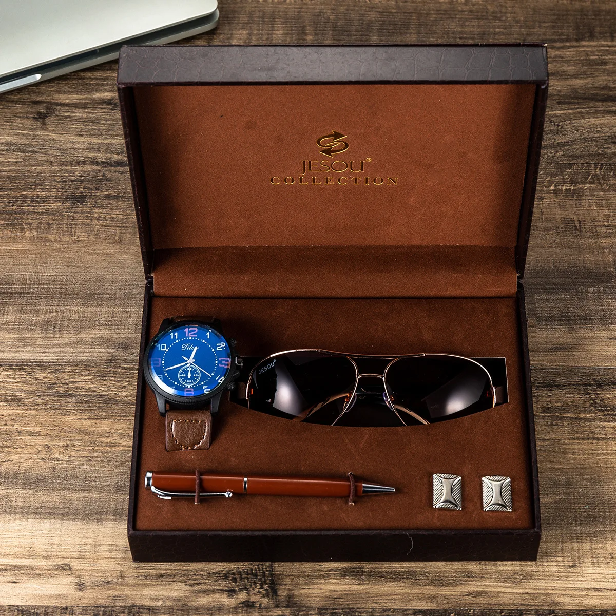 x470 3 pieces gift set for men mix set watch and pen new year gift set watch wallet sunglasses men gift
x470 3 pieces gift set for men mix set watch and pen new year gift set watch wallet sunglasses men gift