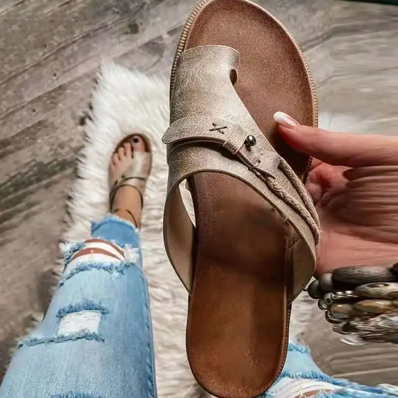 2021 Summer Slipper Women Retro Flip-Flops Slippers Flat Casual Non-Slip Ladies Slides Beach Sandals Females Comfy women Shoes
2021 Summer Slipper Women Retro Flip-Flops Slippers Flat Casual Non-Slip Ladies Slides Beach Sandals Females Comfy women Shoes