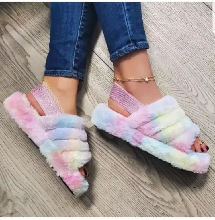 Superstarer Winter pink mink faux fur slides with strap fashion warm women real fox fur slippers large size
Superstarer Winter pink mink faux fur slides with strap fashion warm women real fox fur slippers large size