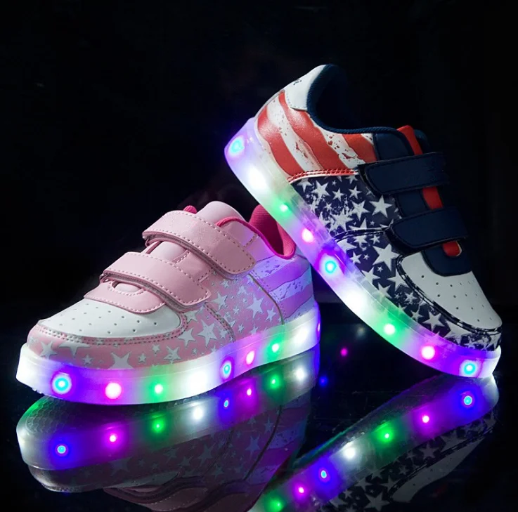 Kids Light Up Shoes USB Charging Flash Waterproof Sneakers for Boys Girls, As pic
Kids Light Up Shoes USB Charging Flash Waterproof Sneakers for Boys Girls, As pic