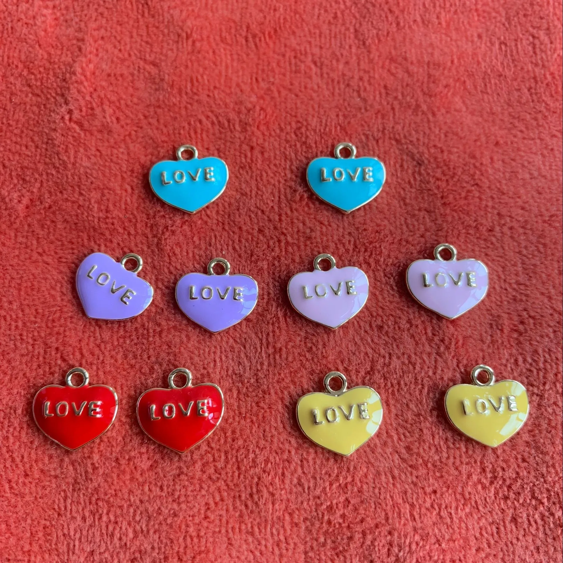 Custom metal alloy enamel heart love charms for bracelet jewelry diy accessories enamel alphabet letter love heart shape charms, Mix color
Custom metal alloy enamel heart love charms for bracelet jewelry diy accessories enamel alphabet letter love heart shape charms, Mix color
