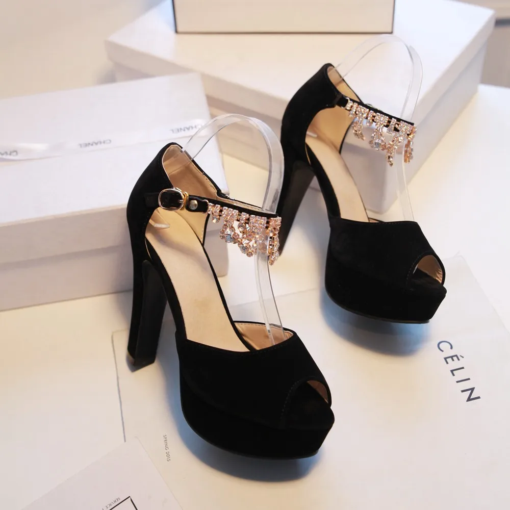 Summer Frosted Leather Super High Heel Ladies Rhinestone Pearls Chain Sandals 11.5cm, Black/ecru
Summer Frosted Leather Super High Heel Ladies Rhinestone Pearls Chain Sandals 11.5cm, Black/ecru