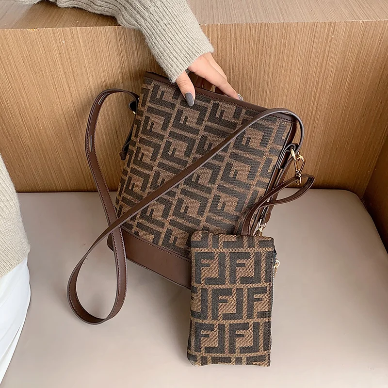Tas wanita ladies hand bags crossbody purses and handbag designer fendii handbags famous brands
Tas wanita ladies hand bags crossbody purses and handbag designer fendii handbags famous brands