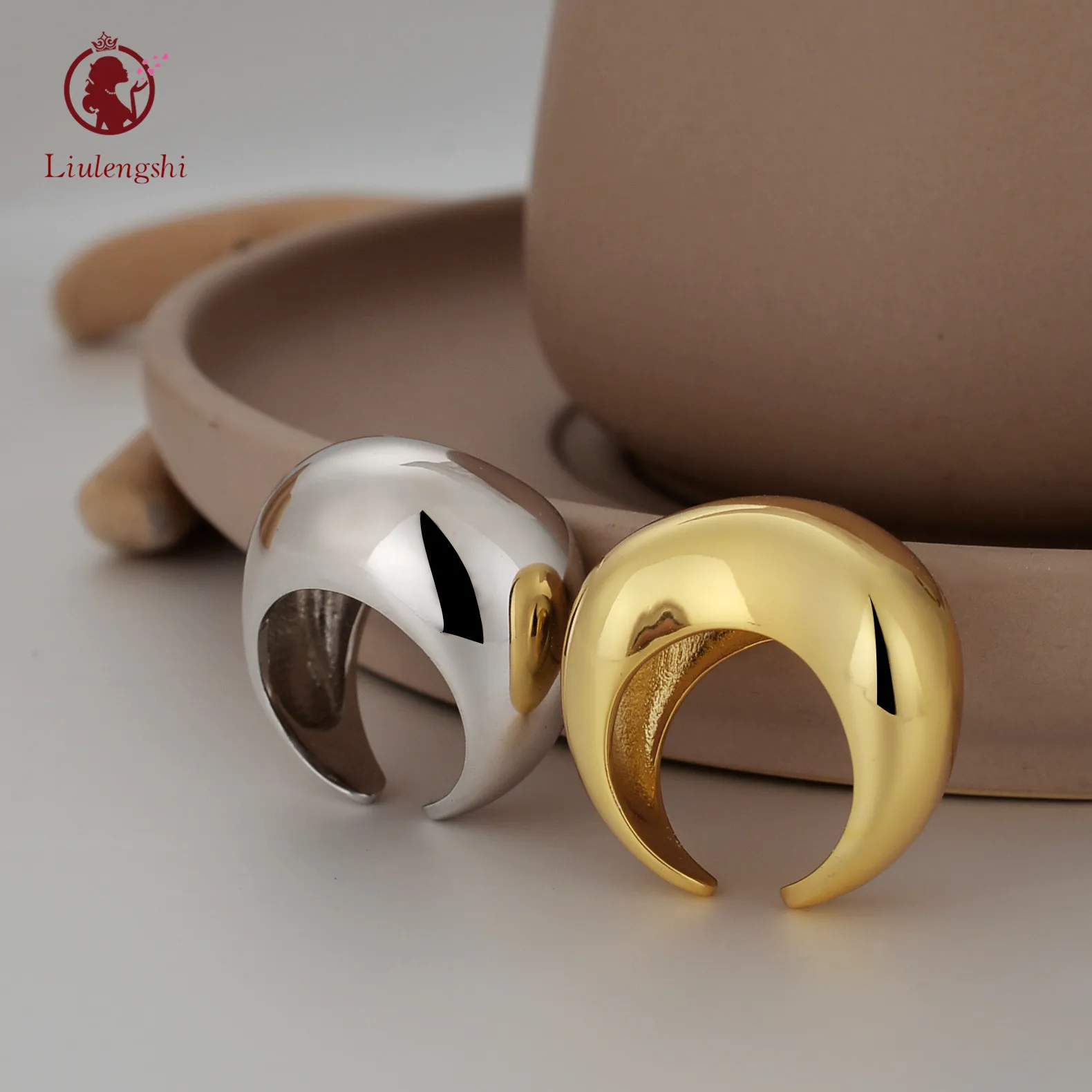 Most Popular Design Jewelry 925 Sterling Silver Chunky Dome Ring Gold Plated S925 Smooth Chunky Cocktail Ball Ring
Most Popular Design Jewelry 925 Sterling Silver Chunky Dome Ring Gold Plated S925 Smooth Chunky Cocktail Ball Ring