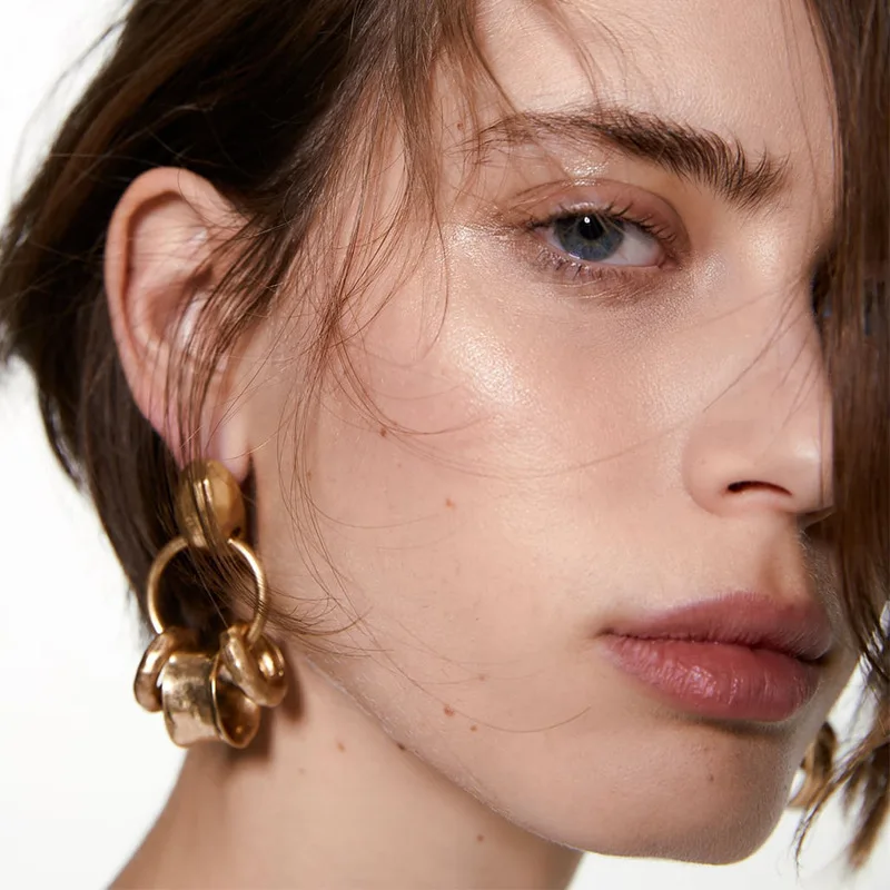 ZA Hot New Trendy Fashion Simple Round Earrings Official Website Alloy Plating Earrings
ZA Hot New Trendy Fashion Simple Round Earrings Official Website Alloy Plating Earrings
