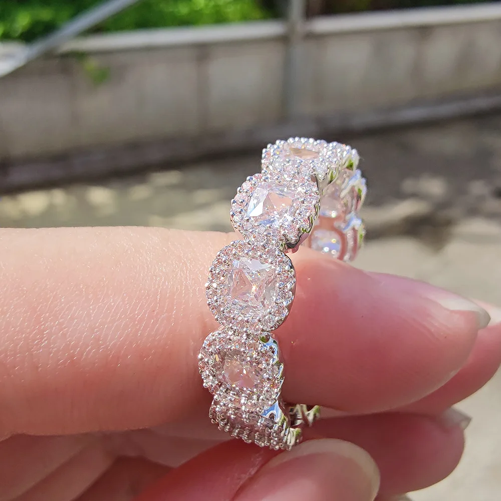 Hip Hop Iced Out Bling Charm Ring Mens Gold Silver Color Cubic Zirconia Ring For Men Women Jewelry
Hip Hop Iced Out Bling Charm Ring Mens Gold Silver Color Cubic Zirconia Ring For Men Women Jewelry