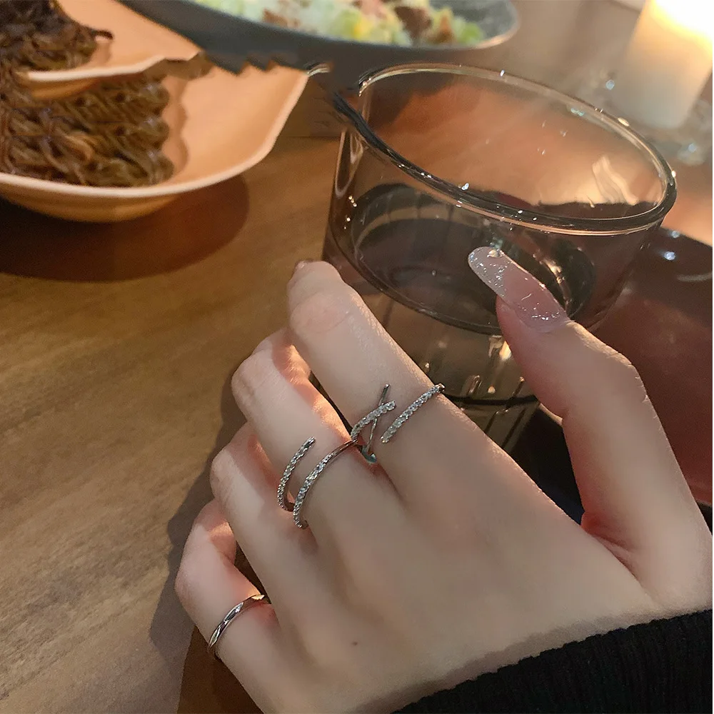 Irregular Simple Zircon Ring Nice Fashion Smart Personality Trend Adjustable Rings Jewelry
Irregular Simple Zircon Ring Nice Fashion Smart Personality Trend Adjustable Rings Jewelry