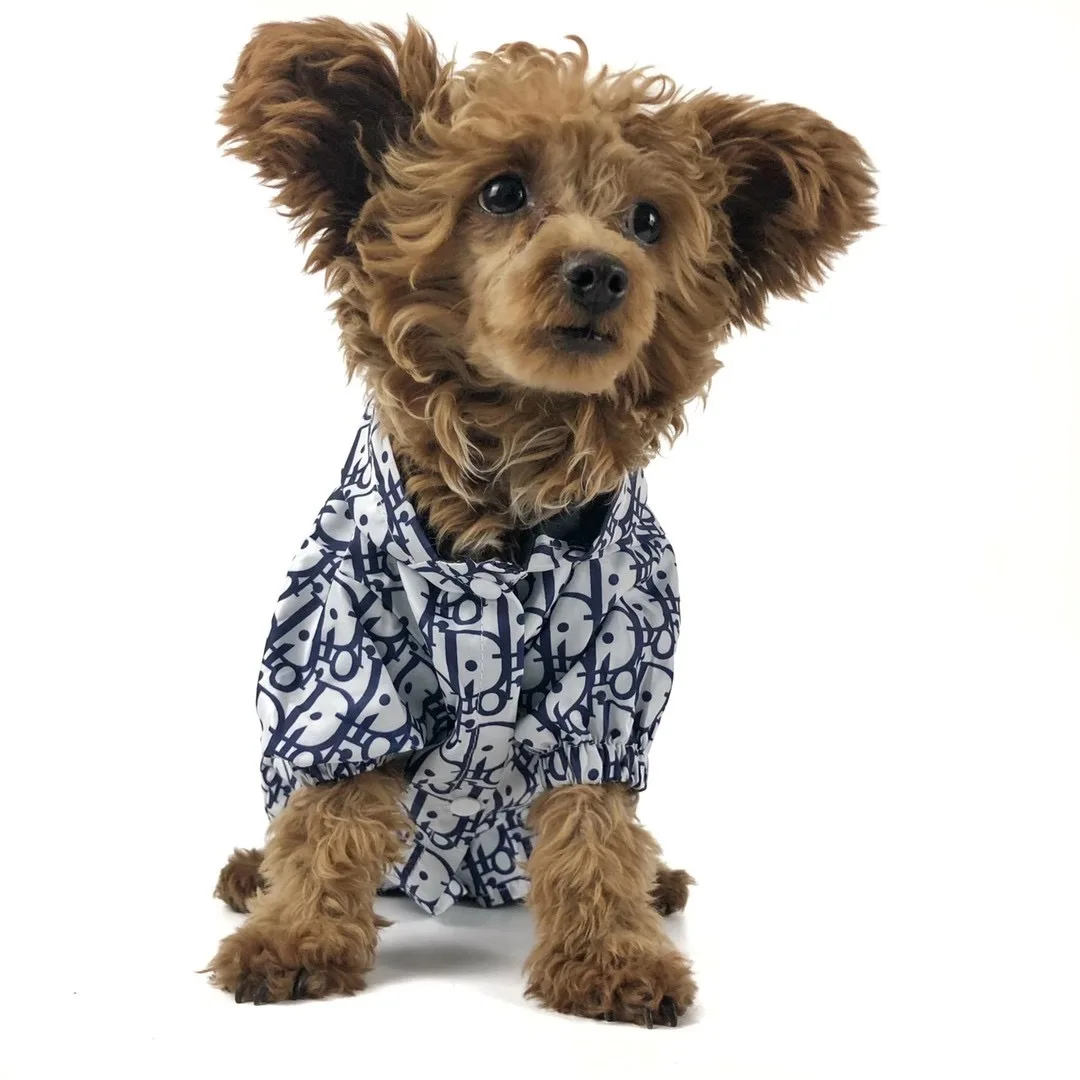 Fashion brand designers Luxury windproof dog coat Four Legs Pet Clothes Dog Clothes for Autumn Winter
Fashion brand designers Luxury windproof dog coat Four Legs Pet Clothes Dog Clothes for Autumn Winter