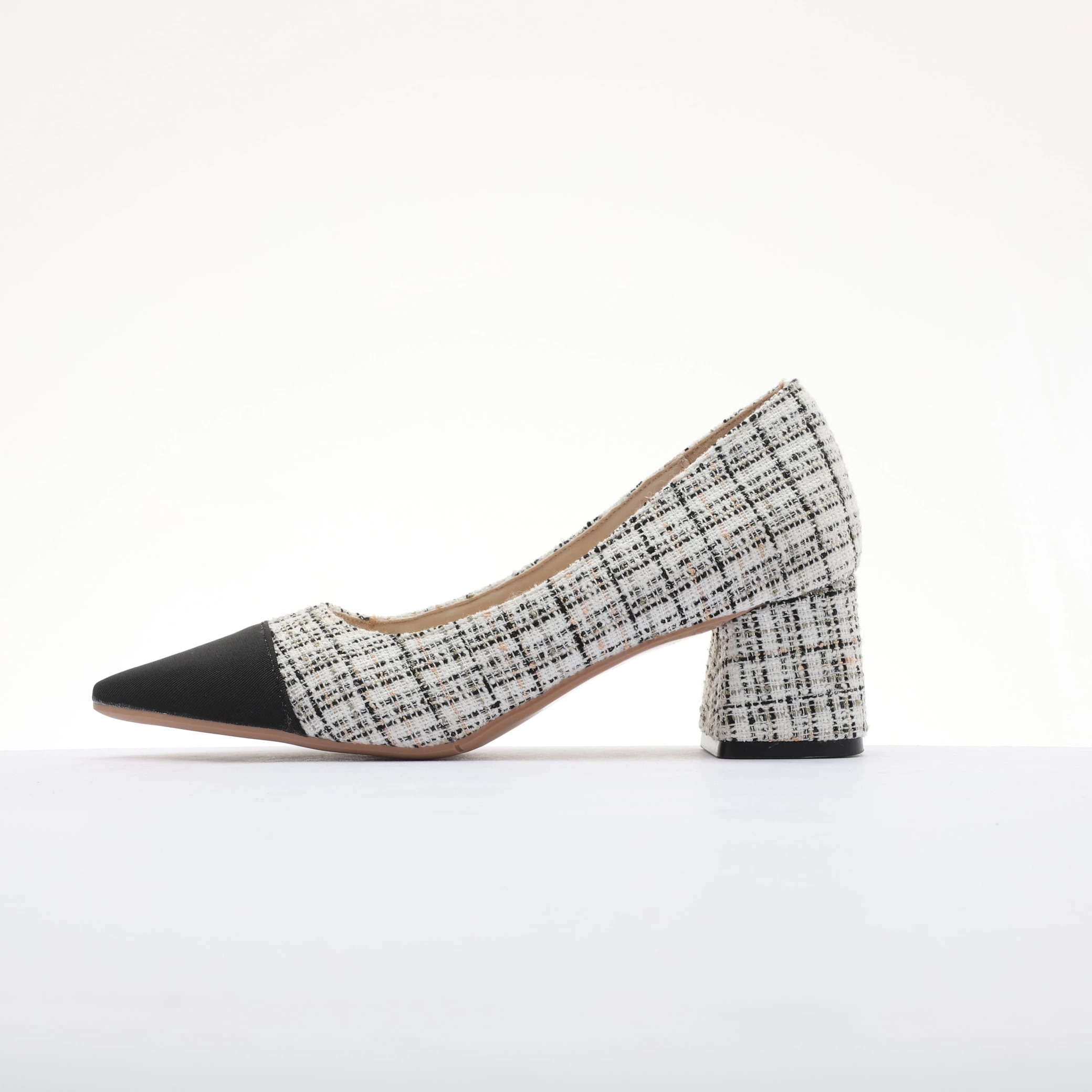 Women Pointed high heels thick heels women's shoes work shoes shallow mouth single shoes manufacturer wholesale
Women Pointed high heels thick heels women's shoes work shoes shallow mouth single shoes manufacturer wholesale