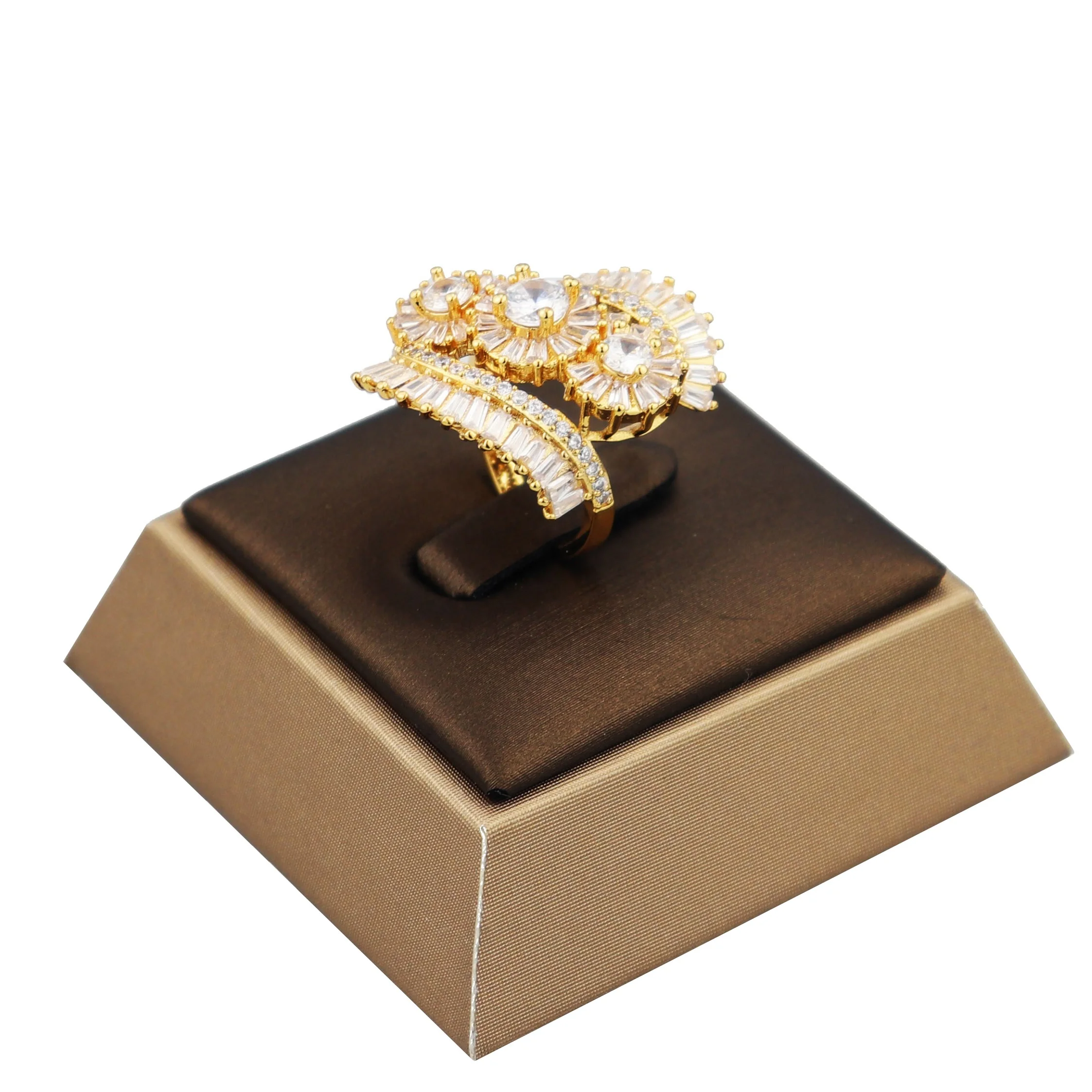 Fashion copper ring for jewelry 18k gold plated zircon flower jewelry rings finger rings jewelry women
Fashion copper ring for jewelry 18k gold plated zircon flower jewelry rings finger rings jewelry women