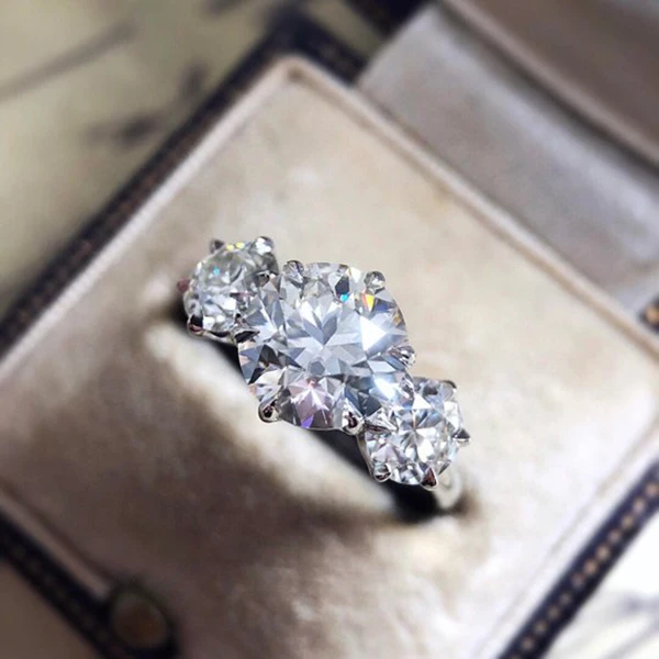Fashion Jewelry KYRA0449 Shine 3A Zircon Synthetic diamond Rings for women, Silver,gold
Fashion Jewelry KYRA0449 Shine 3A Zircon Synthetic diamond Rings for women, Silver,gold