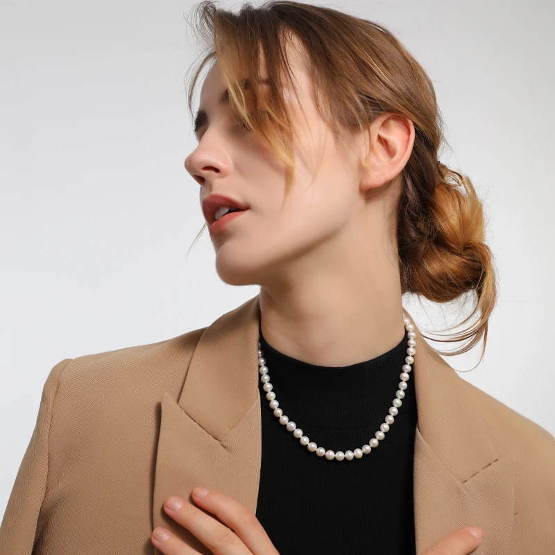 pearl necklace Near round smooth knot versatile classic natural freshwater pearl necklace S925 silver dollar buckle
pearl necklace Near round smooth knot versatile classic natural freshwater pearl necklace S925 silver dollar buckle
