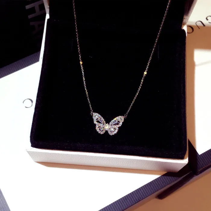 Luxury Fashion Rose Gold Rhinestone Butterfly Pendant Stainless Steel Necklace Shiny Crystal Animal Butterfly Necklace
Luxury Fashion Rose Gold Rhinestone Butterfly Pendant Stainless Steel Necklace Shiny Crystal Animal Butterfly Necklace