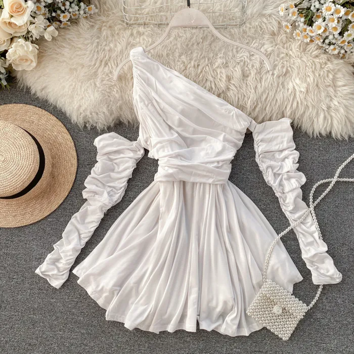 LY1006 New Ladies Black White Color Long Sleeve Single Shoulder Fitness Party Dress Women Sexy Dresses Clothing
LY1006 New Ladies Black White Color Long Sleeve Single Shoulder Fitness Party Dress Women Sexy Dresses Clothing