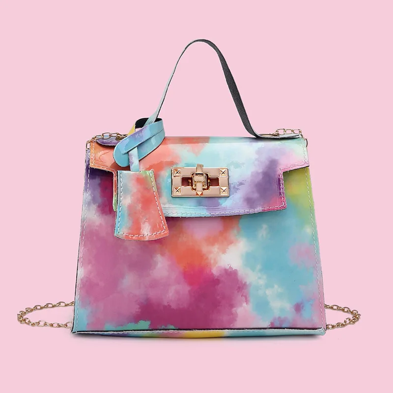 2021 New Stylish Cross Bags for Women Tie Dye Designs Women Bags Gradient Colorful PU Bags Crossbags with Chain 
2021 New Stylish Cross Bags for Women Tie Dye Designs Women Bags Gradient Colorful PU Bags Crossbags with Chain