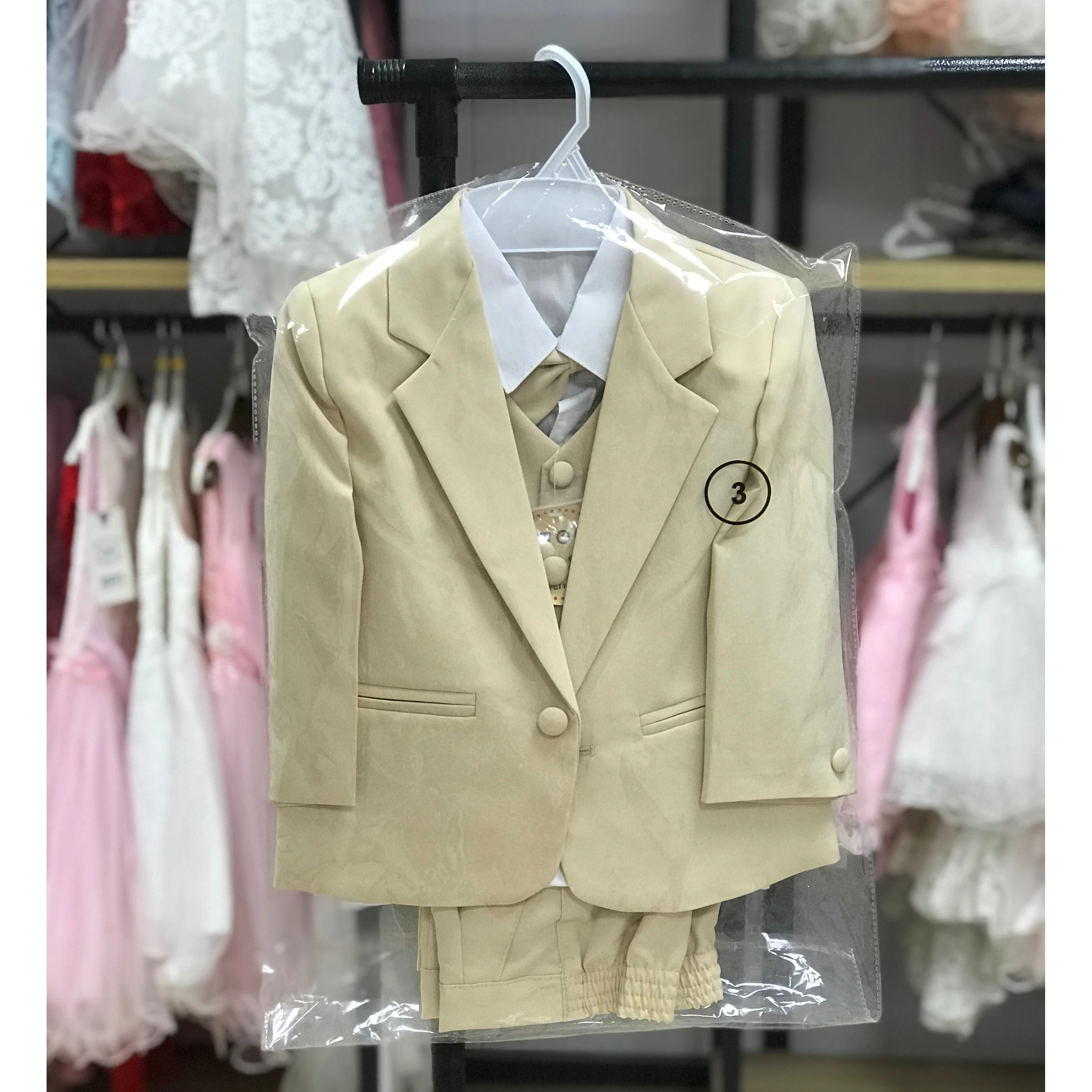 customized High quality Slim Set Kids party wedding dress formal baby boy suits setsBoys beige waistcoat & shorts suit set 4 ps
customized High quality Slim Set Kids party wedding dress formal baby boy suits setsBoys beige waistcoat & shorts suit set 4 ps