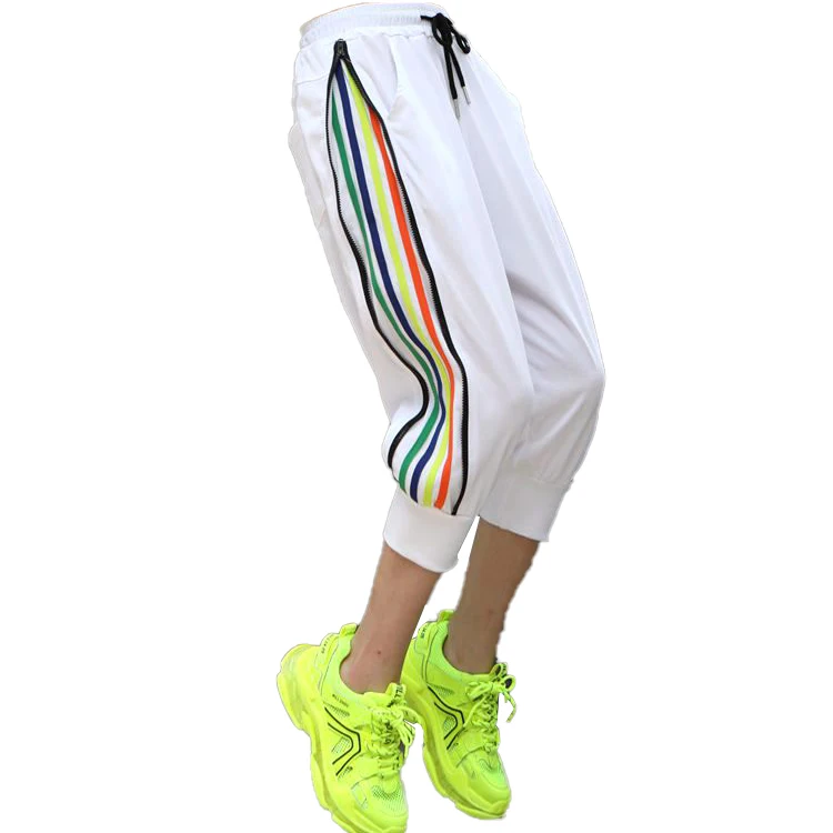 Loose summer wholesale hot sale side striped sports pants white elastic waist casual street harem cropped pants
Loose summer wholesale hot sale side striped sports pants white elastic waist casual street harem cropped pants
