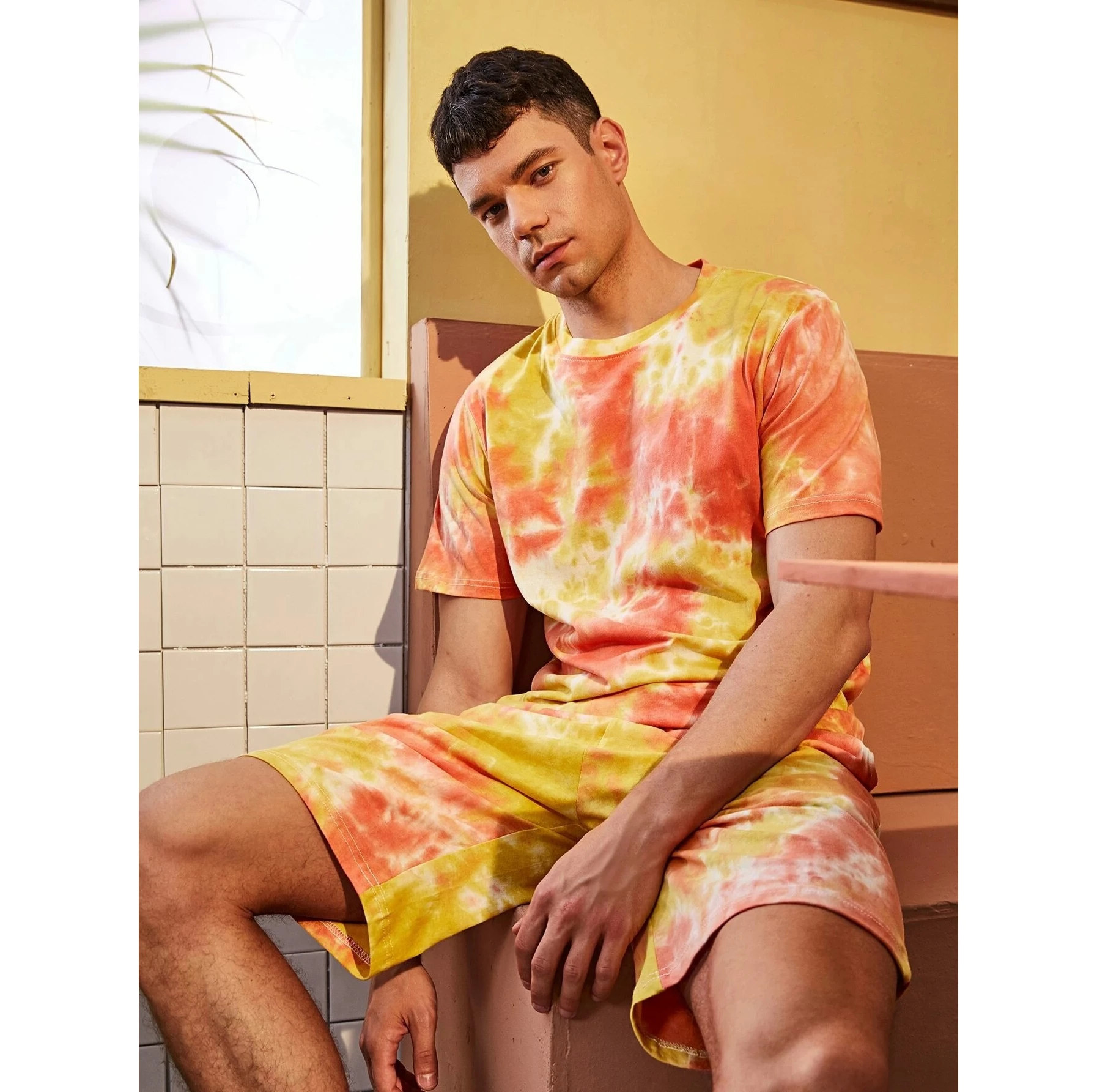 QC - 9082 New arrival fashion tie-dye short sets short sleeve work out o-neck men clothing sets, 2 colors
QC - 9082 New arrival fashion tie-dye short sets short sleeve work out o-neck men clothing sets, 2 colors