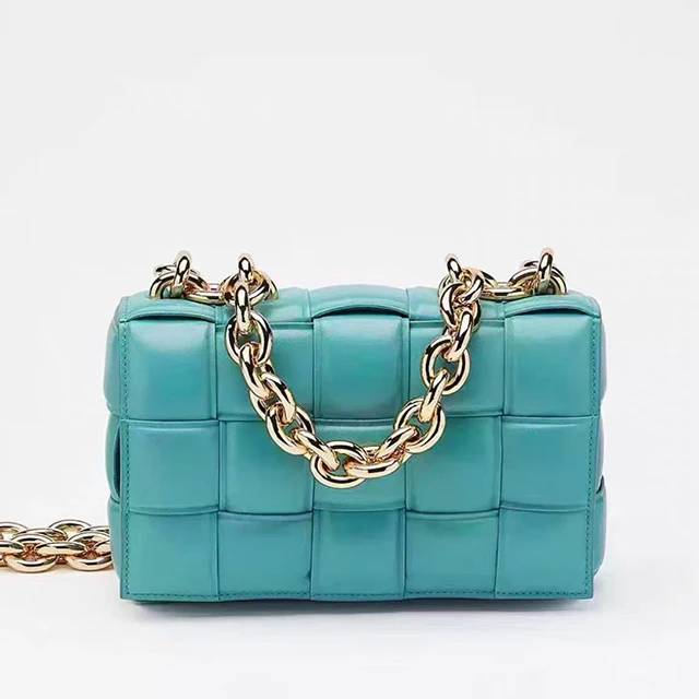 Wholesales Hot sales New Designer Popular Lady Bag Thick Woven PU Bag Gold Chain Messenger Bags Luxury Handbags
Wholesales Hot sales New Designer Popular Lady Bag Thick Woven PU Bag Gold Chain Messenger Bags Luxury Handbags